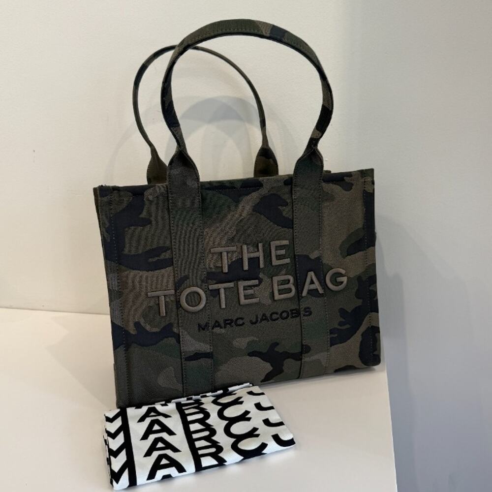 Limited‼️Marc Jacobs The Camo Jacquard Large Tote Bag 2S4HTT080H03 $350